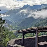 Olmares Terrace - Picos De Europa Lomena
